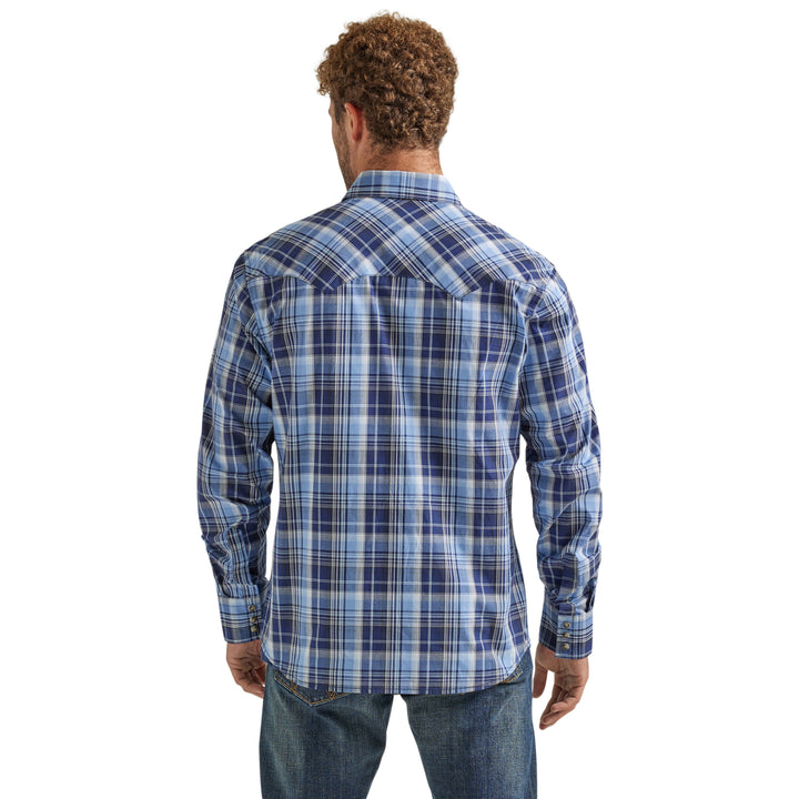 Wrangler Men's Retro Modern Fit Long Sleeve Snap Shirt