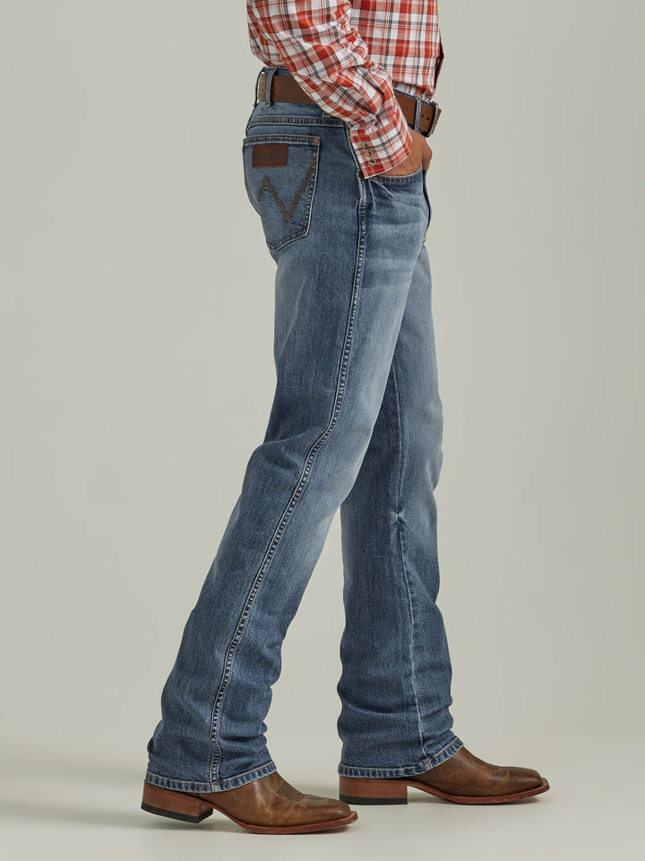 Wrangler Men's Retro Slim Bootcut Jean