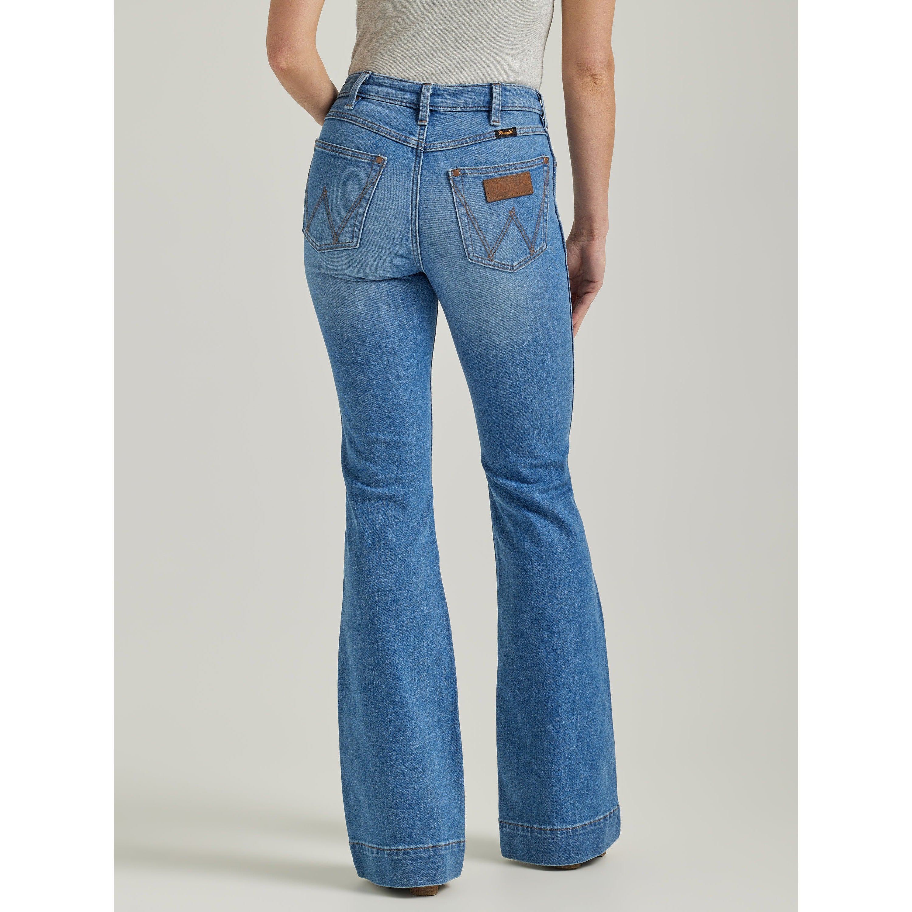 Wrangler® Women's Retro High Rise Trouser Jean
