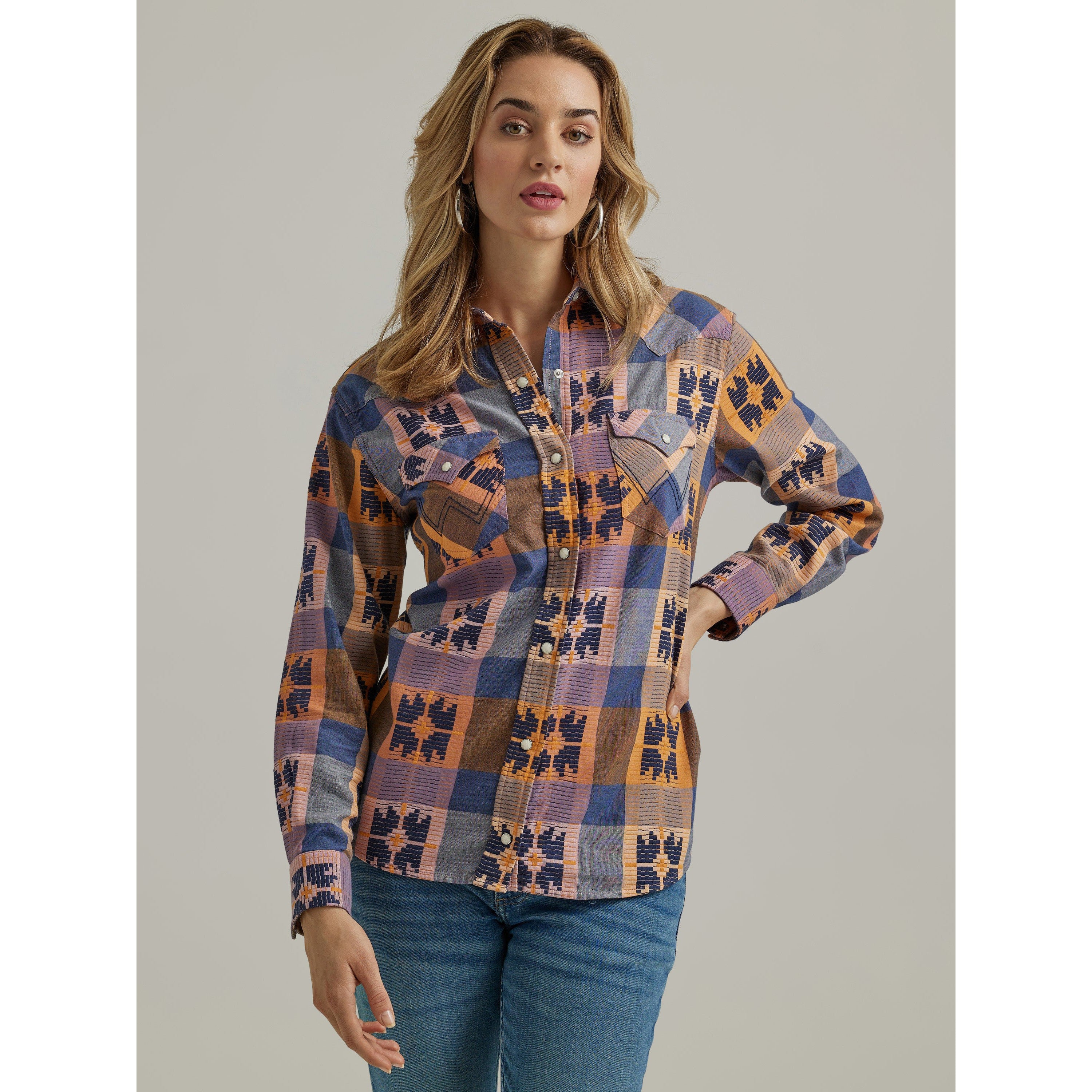 Women's Wrangler All Occasion Western Snap Shirt-Subtle Black Horses