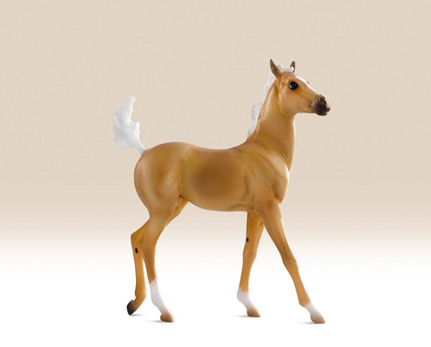 Breyer Horse Ebony Shines and Charlize Quarter Horse Set