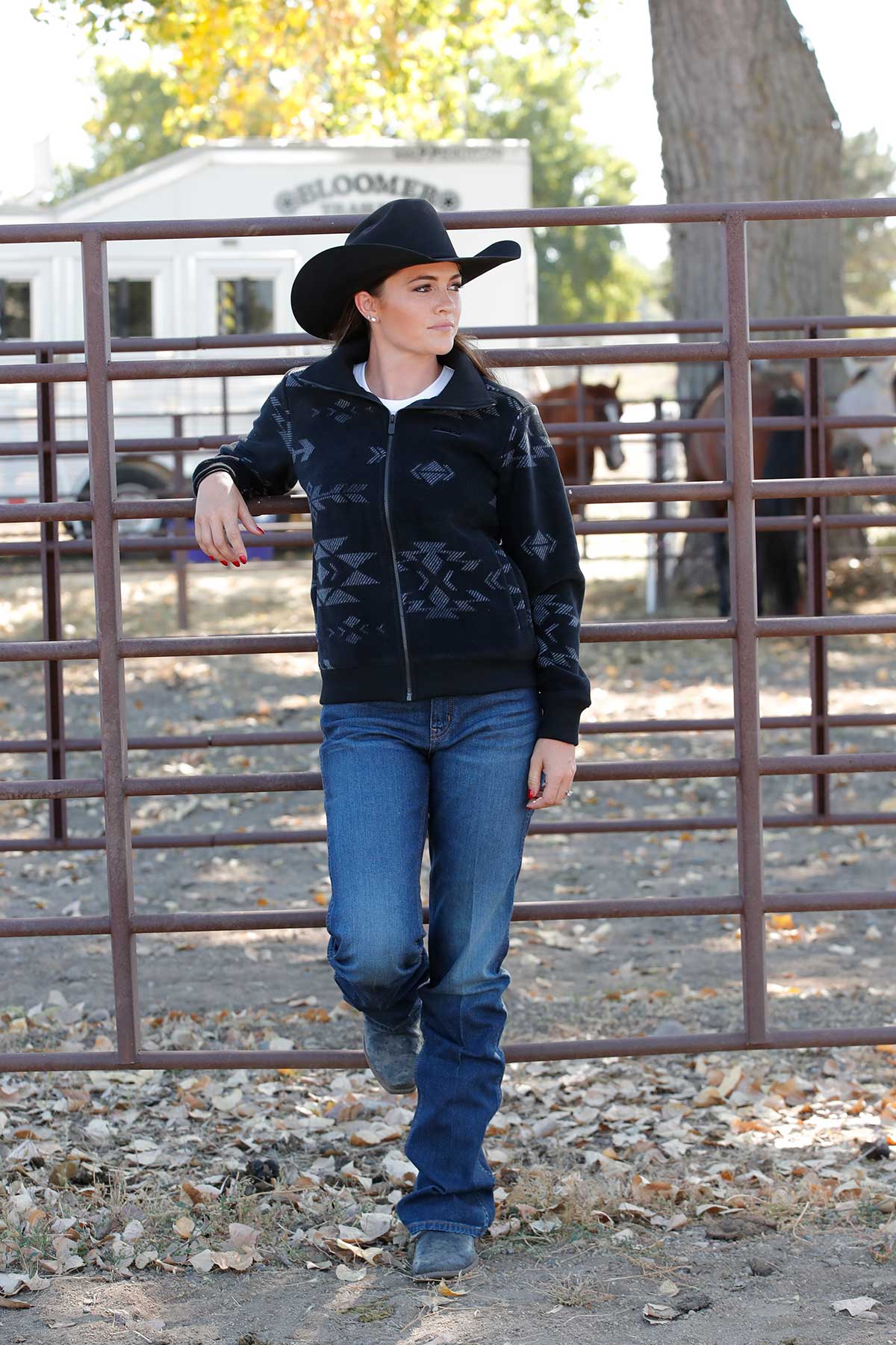 Cinch Women's Black and Gray Aztec Polar Fleece Jacket – West 20