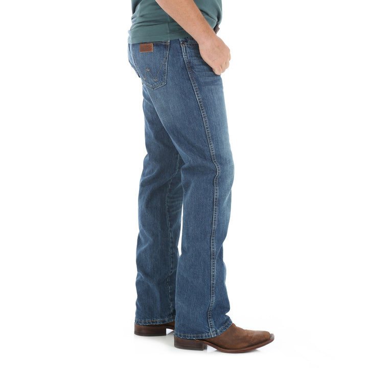 Wrangler Men's Retro Relaxed Boot Jean - West 20 Saddle Co.