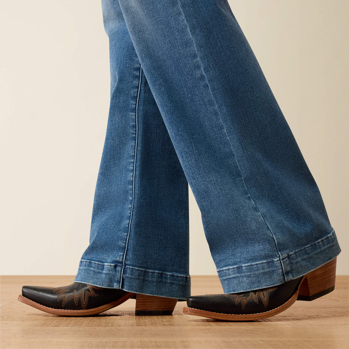 Ariat Women's Sky Valley Perfect Rise Revel Vilma Ultra Stretch Trouser Jean