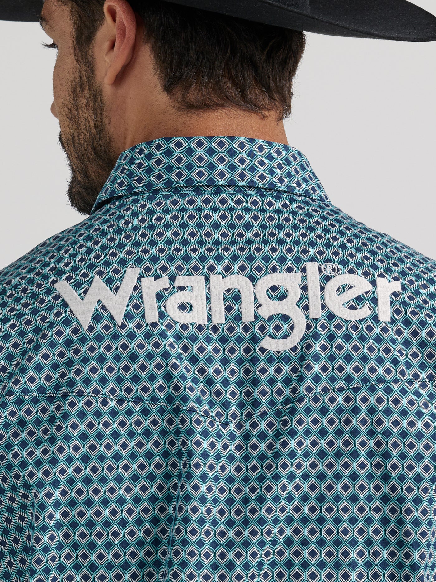 Wrangler Men's Logo Long Sleeve Button Down Shirt