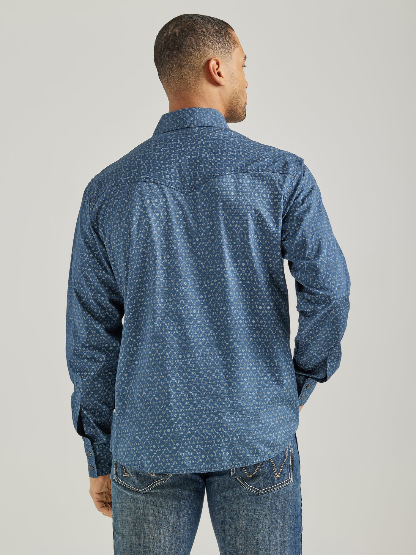 Wrangler Men's Retro Premium Modern Fit Snap Shirt
