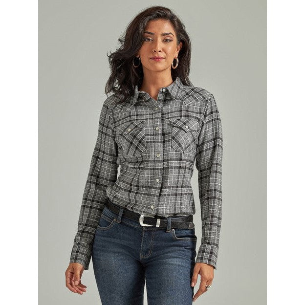 Wrangler Women's Essential Long Sleeve Antique Flannel Western Snap Shirt