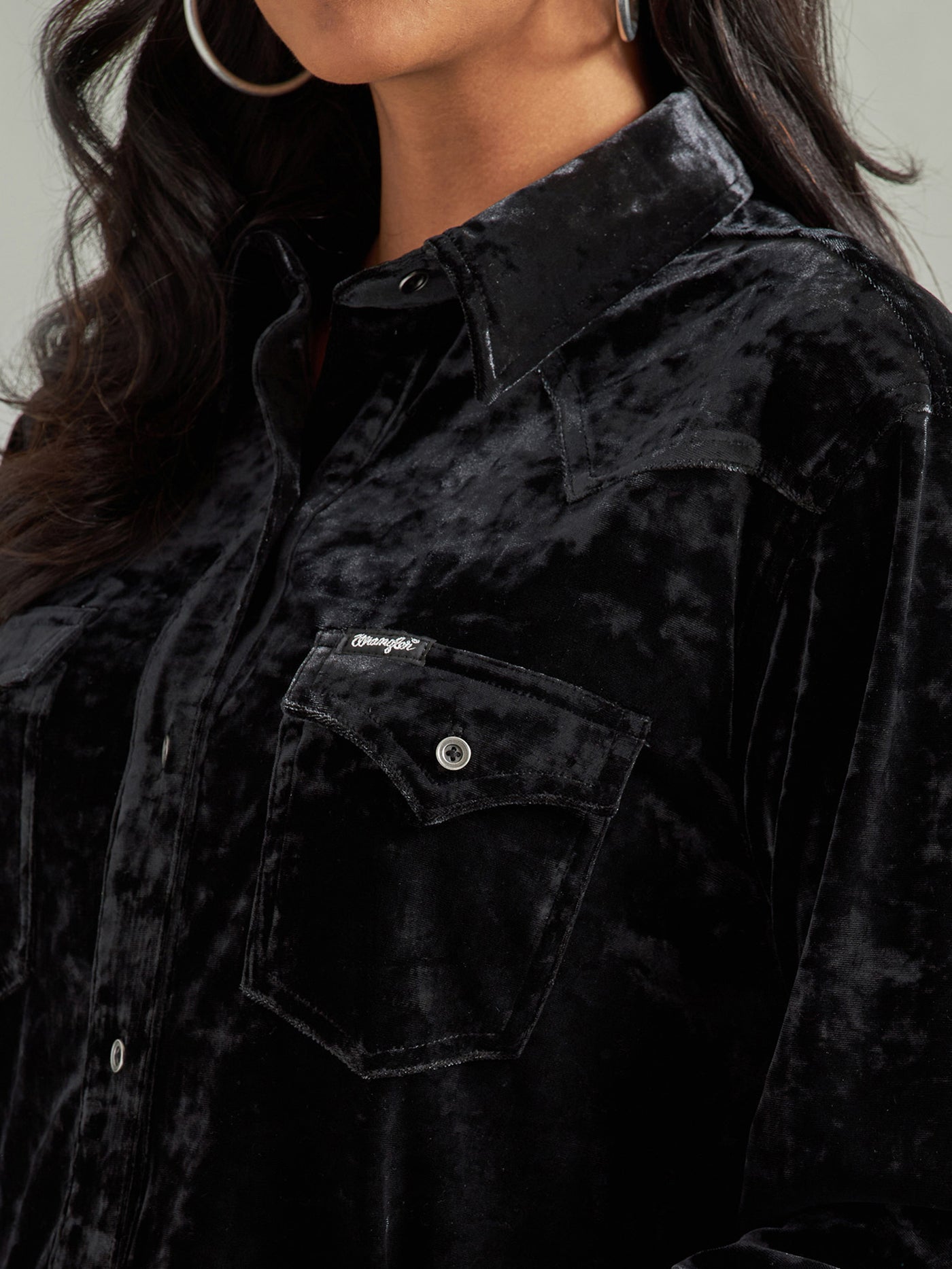 Wrangler Women's Retro Black Velvet Boyfriend Fit Button Down Top