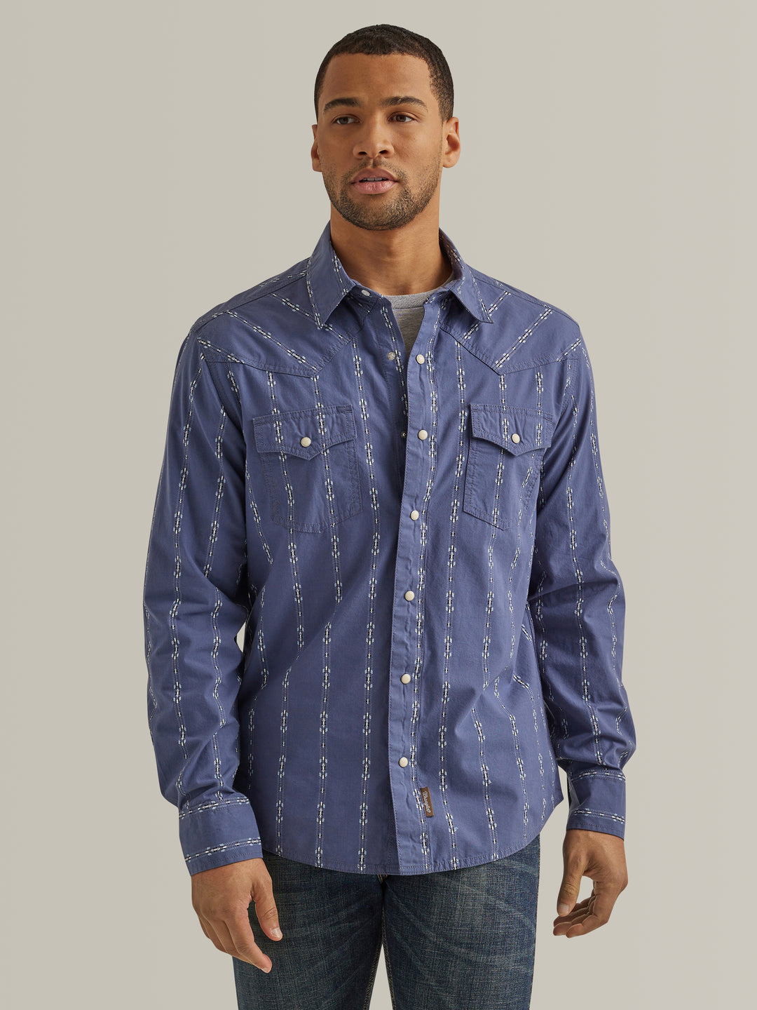 Wrangler Men's Vintage Indigo Long Sleeve Western Snap Shirt