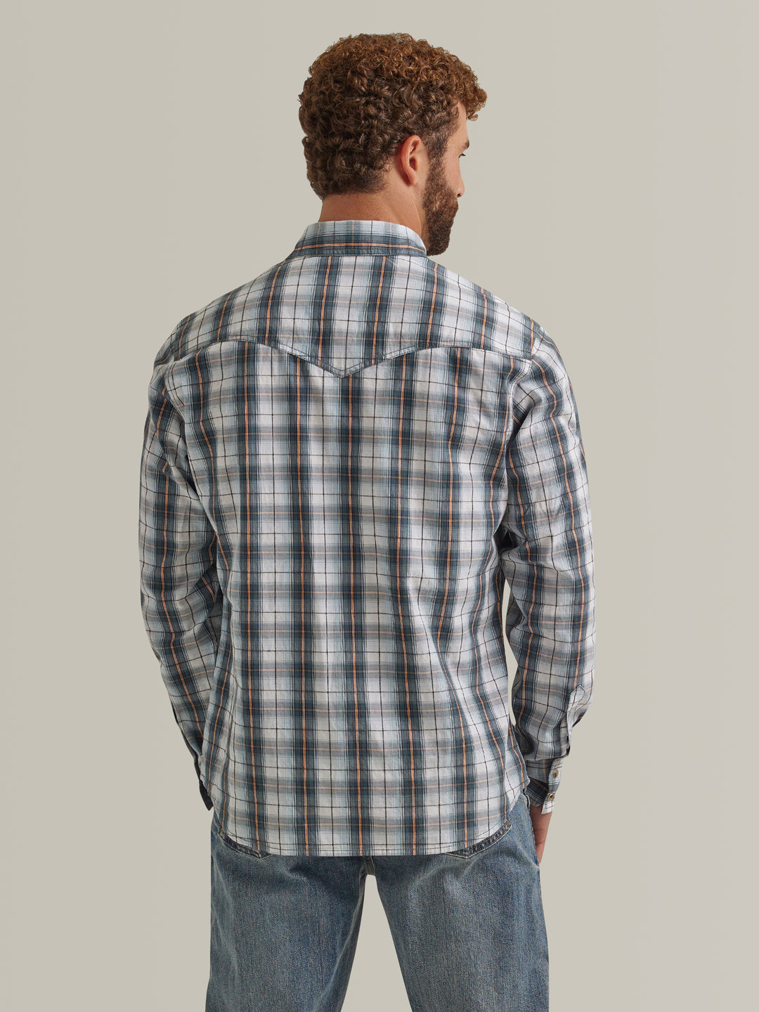 Wrangler Men's Stormy Grey Plaid Retro Premium Long Sleeve Snap Shirt