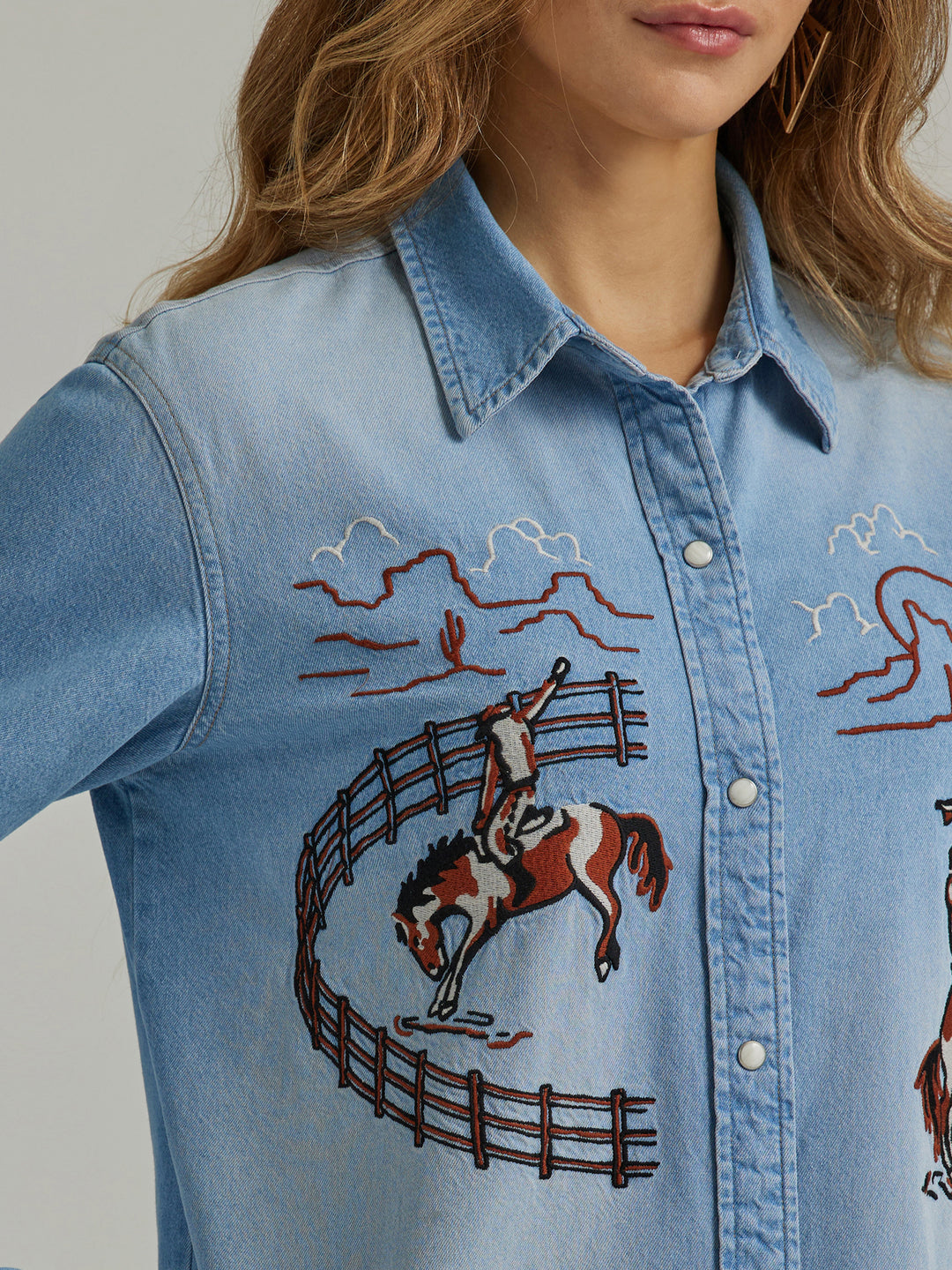 Wrangler Women's Denim Horse Embroidered Boyfriend Western Shirt