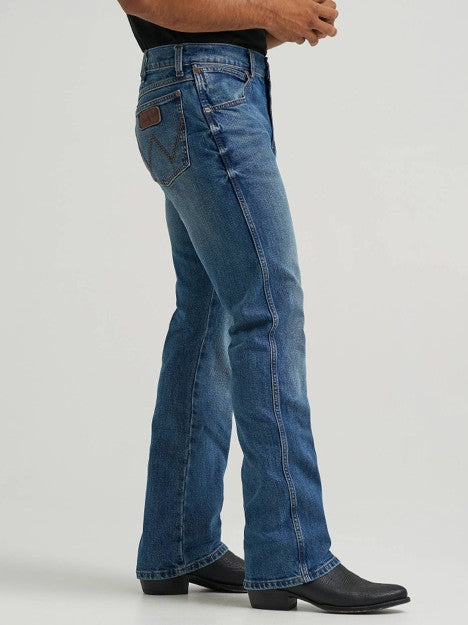 Wrangler Men's Harris Retro Slim Fit Bootcut Jean