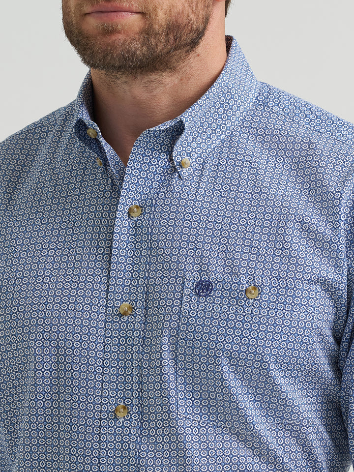 Wrangler Men's Slate Blue Relaxed Fit Classic Button Down Shirt