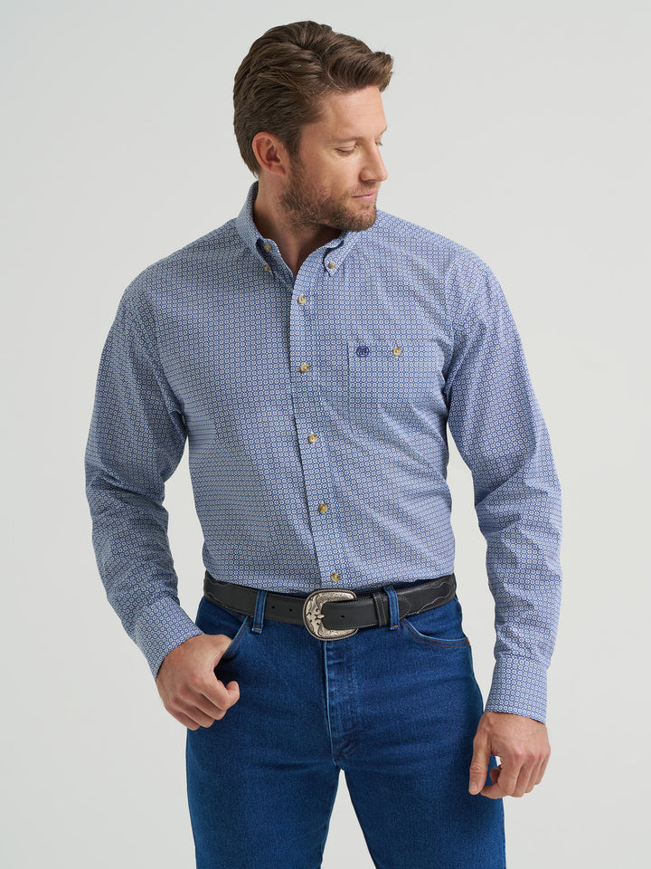 Wrangler Men's Slate Blue Relaxed Fit Classic Button Down Shirt