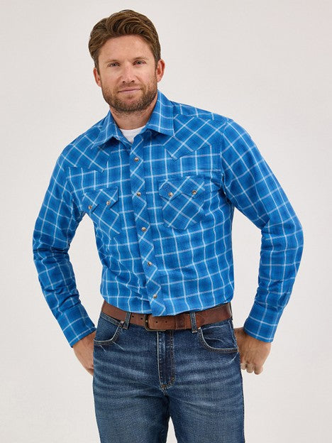 Wrangler Men's Truly Blue Retro Sawtooth Pocket Snap Shirt