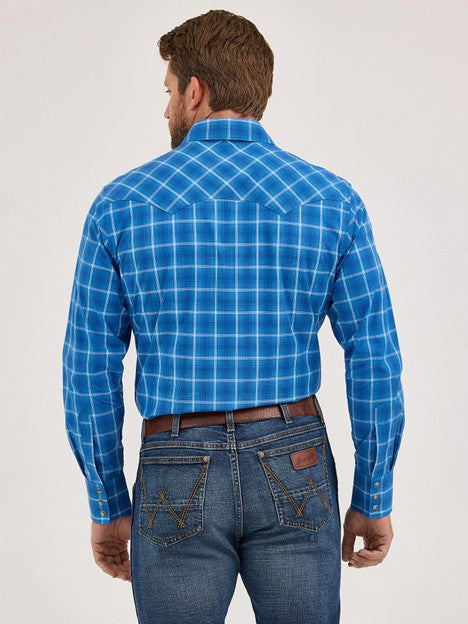 Wrangler Men's Truly Blue Retro Sawtooth Pocket Snap Shirt