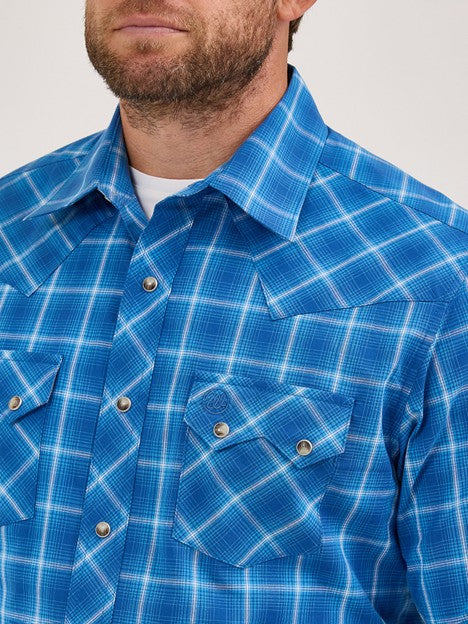Wrangler Men's Truly Blue Retro Sawtooth Pocket Snap Shirt