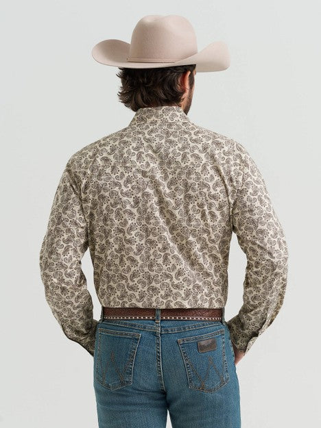 Wrangler Men's Saddle Paisley 20X Competition Two Pocket Western Snap Shirt