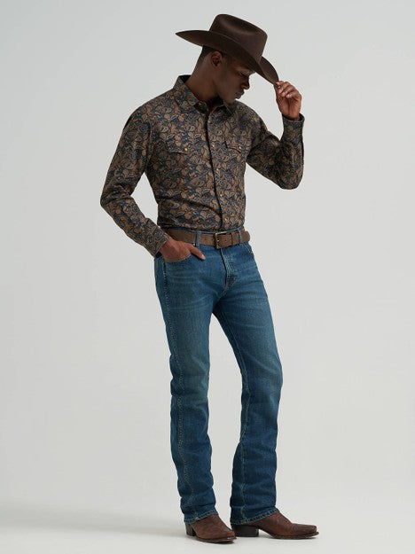 Wrangler Men's Retro Dutton Slim Fit Bootcut Jean