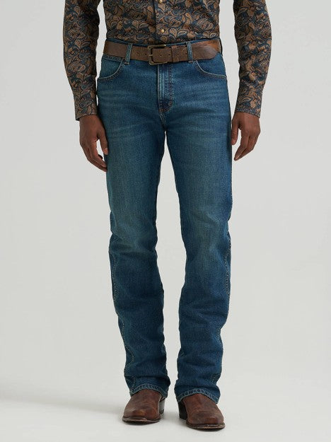 Wrangler Men's Retro Dutton Slim Fit Bootcut Jean