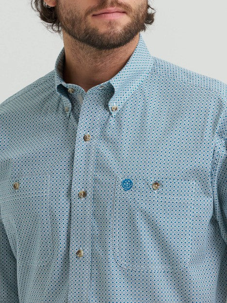 Wrangler Men's Electric Teal George Strait Two Pocket Short Sleeve Button Down Shirt