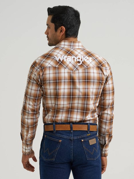 Wrangler Men's Sand Plaid Logo Long Sleeve Western Snap Shirt