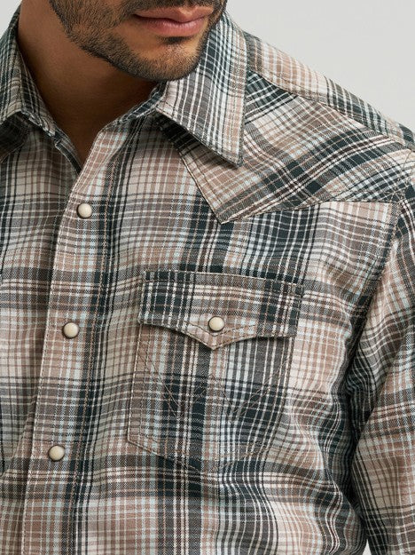 Wrangler Men's Chocolate Spruce Retro Western Plaid Snap Shirt