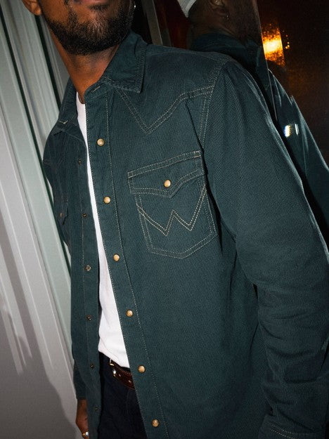 Wrangler Men's Dark Green Retro Corduroy Western Snap Shirt