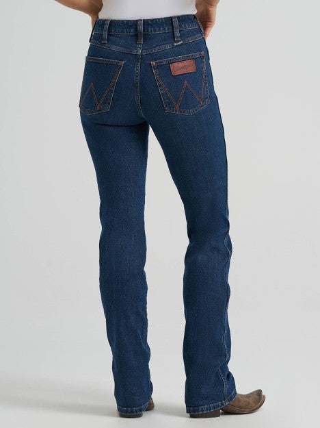 Wrangler women's Jolie Retro high rise Bailey bootcut jeans in a classic denim wash