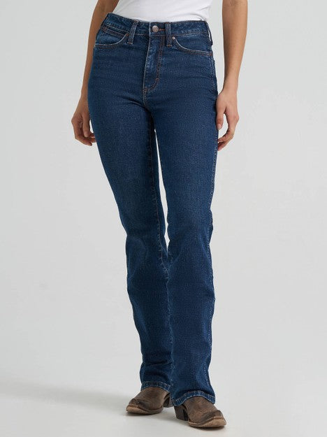 Wrangler women's Jolie retro high rise Bailey bootcut jeans in a classic denim wash