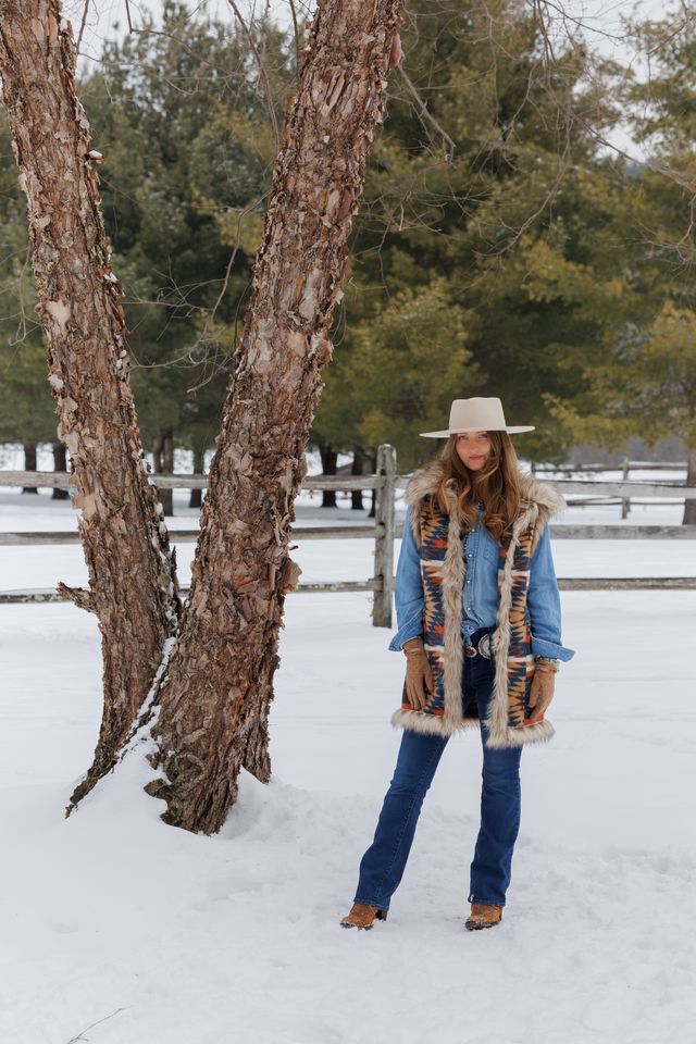 Tasha Polizzi Women's Navy Kensie Vest