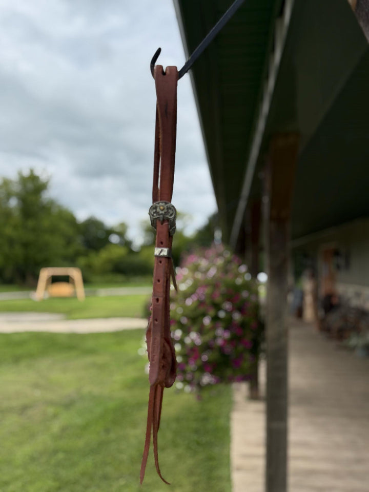 Cowperson Tack 5/8 Inch Slit Ear Headstall-Floral Scroll Buckle