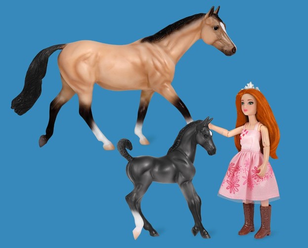 Breyer Birthday at the Barn Set