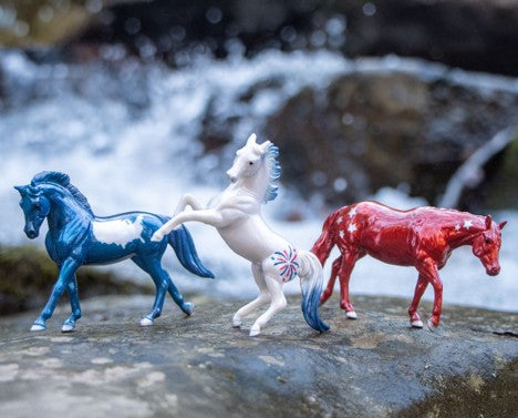 Breyer Pursuit of Happiness Gift Set