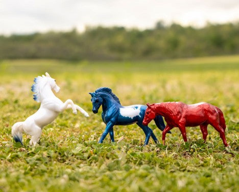 Breyer Pursuit of Happiness Gift Set