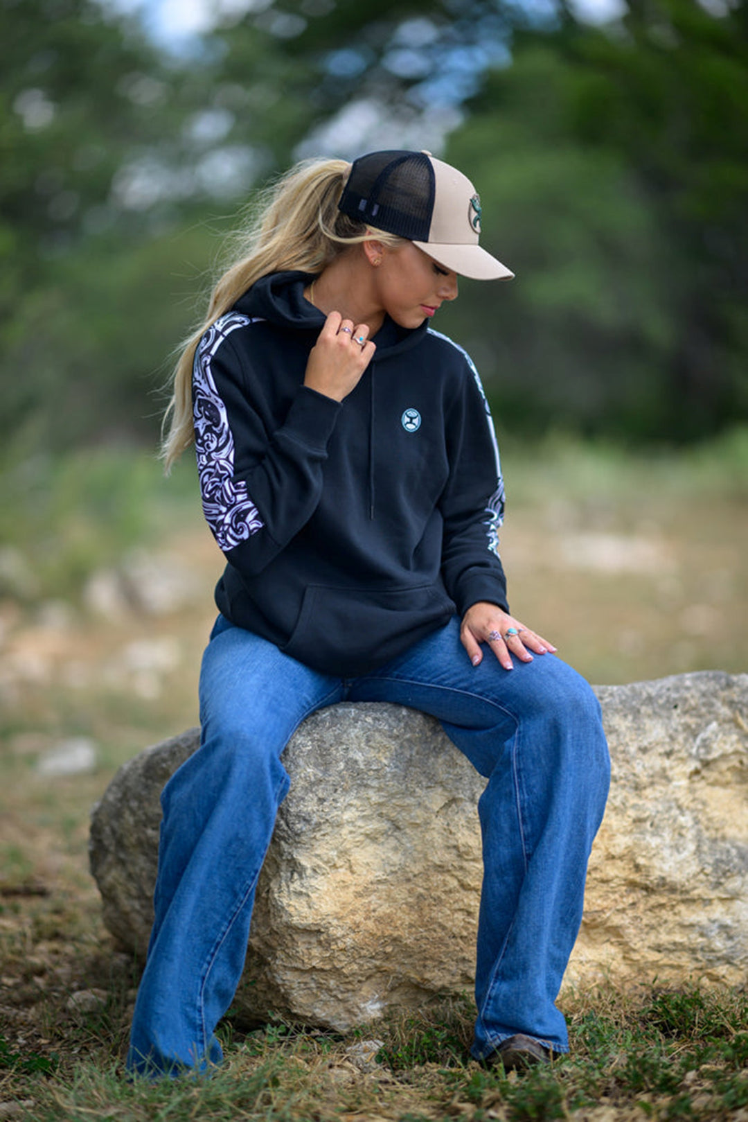 Hooey Women's Black with White Filigree Pattern Canyon Hoodie