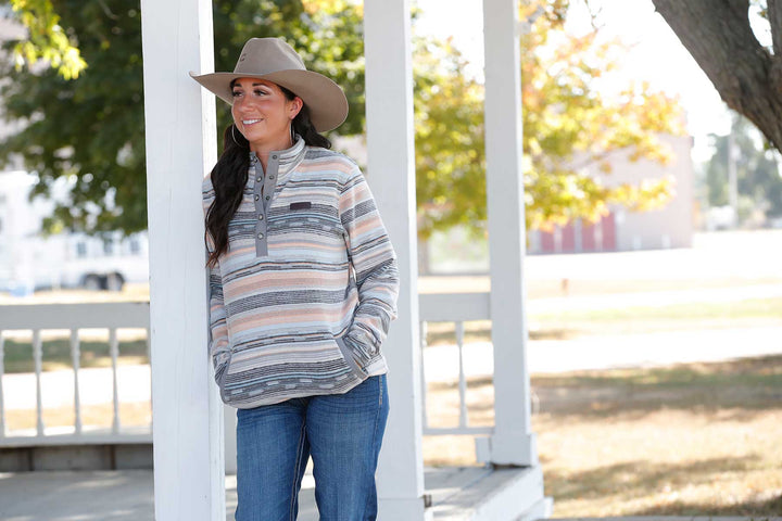 Cinch Women's Gray and Peach Polar Fleece Pullover