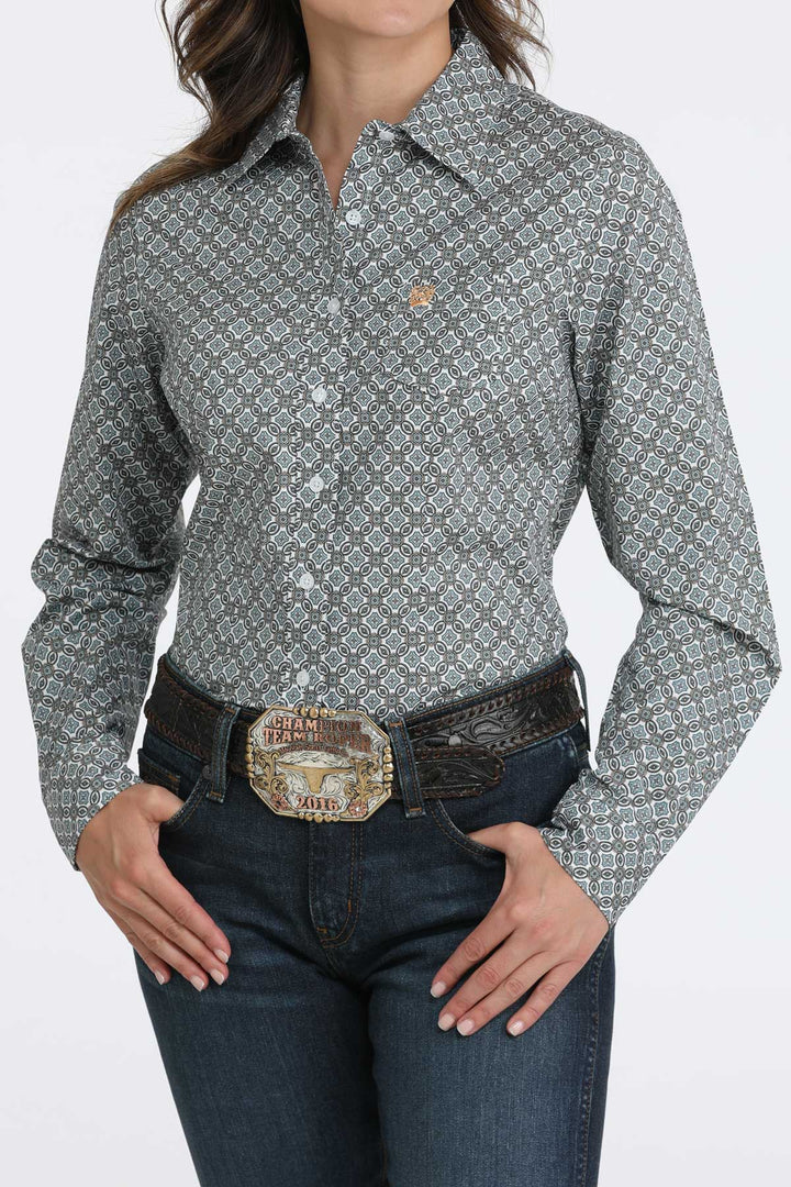 Cinch Women's White and Green Geometric Button Down Shirt