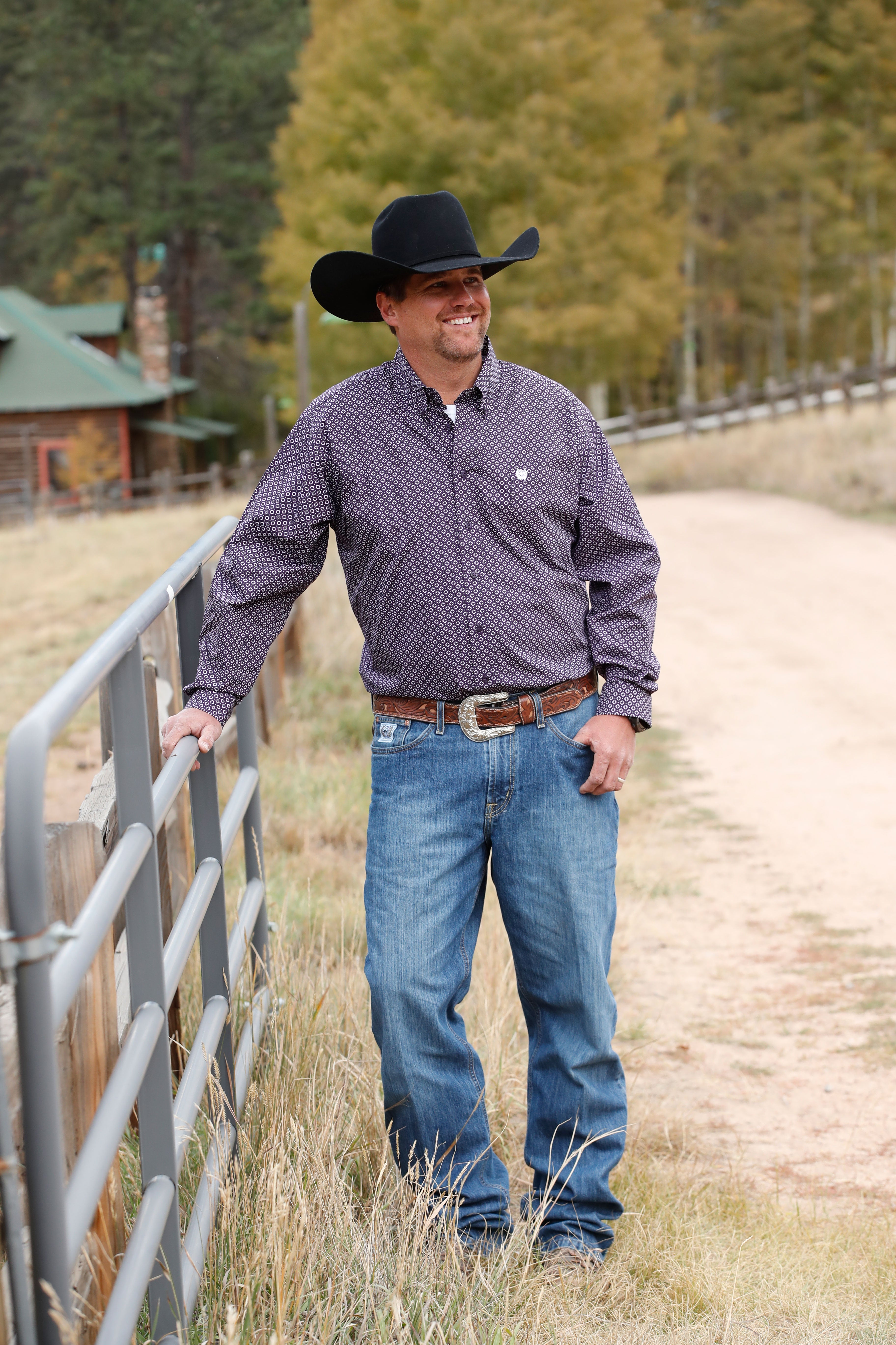 Cinch Men's Purple and White Geometric Button Down Western