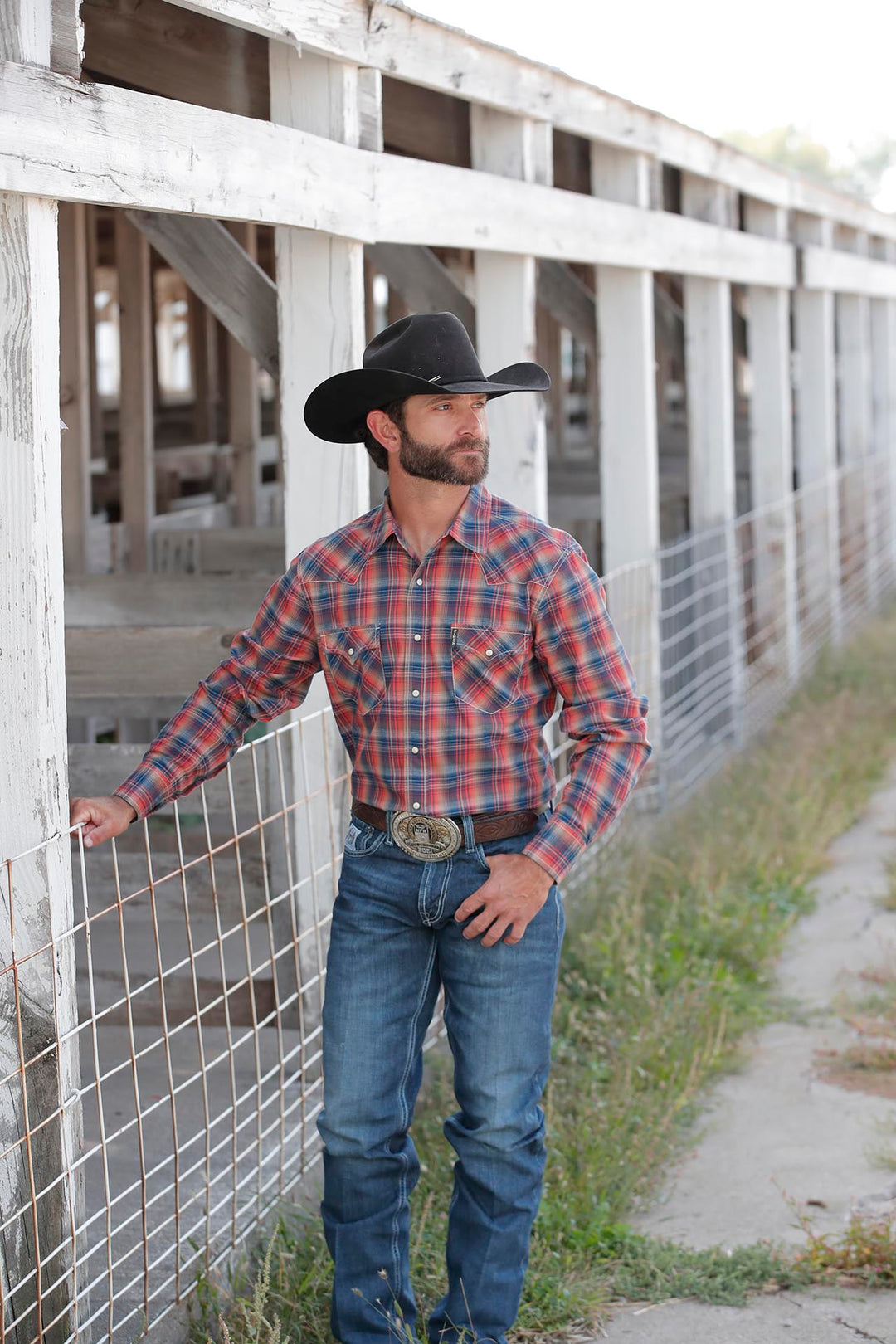 Cinch Men's Red and Navy Plaid Modern Fit Snap Shirt