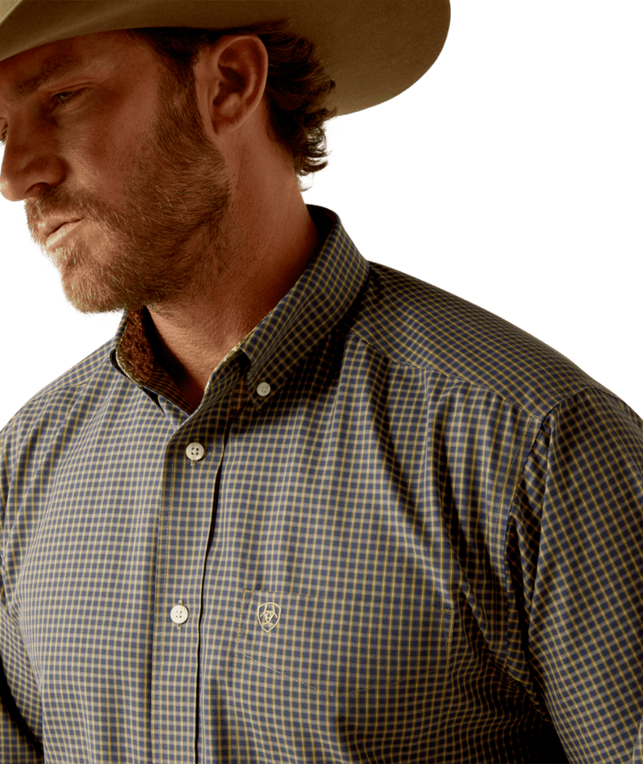 Ariat Men's Wrinkle Free Ferris Classic Fit Shirt