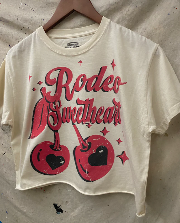Country Deep Women's Natural Rodeo Sweetheart Crop Tee