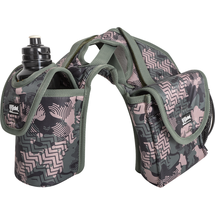 Cashel saddle bag with bottle and lunch holder, made of durable horn material, designed for convenient horse riding storage.