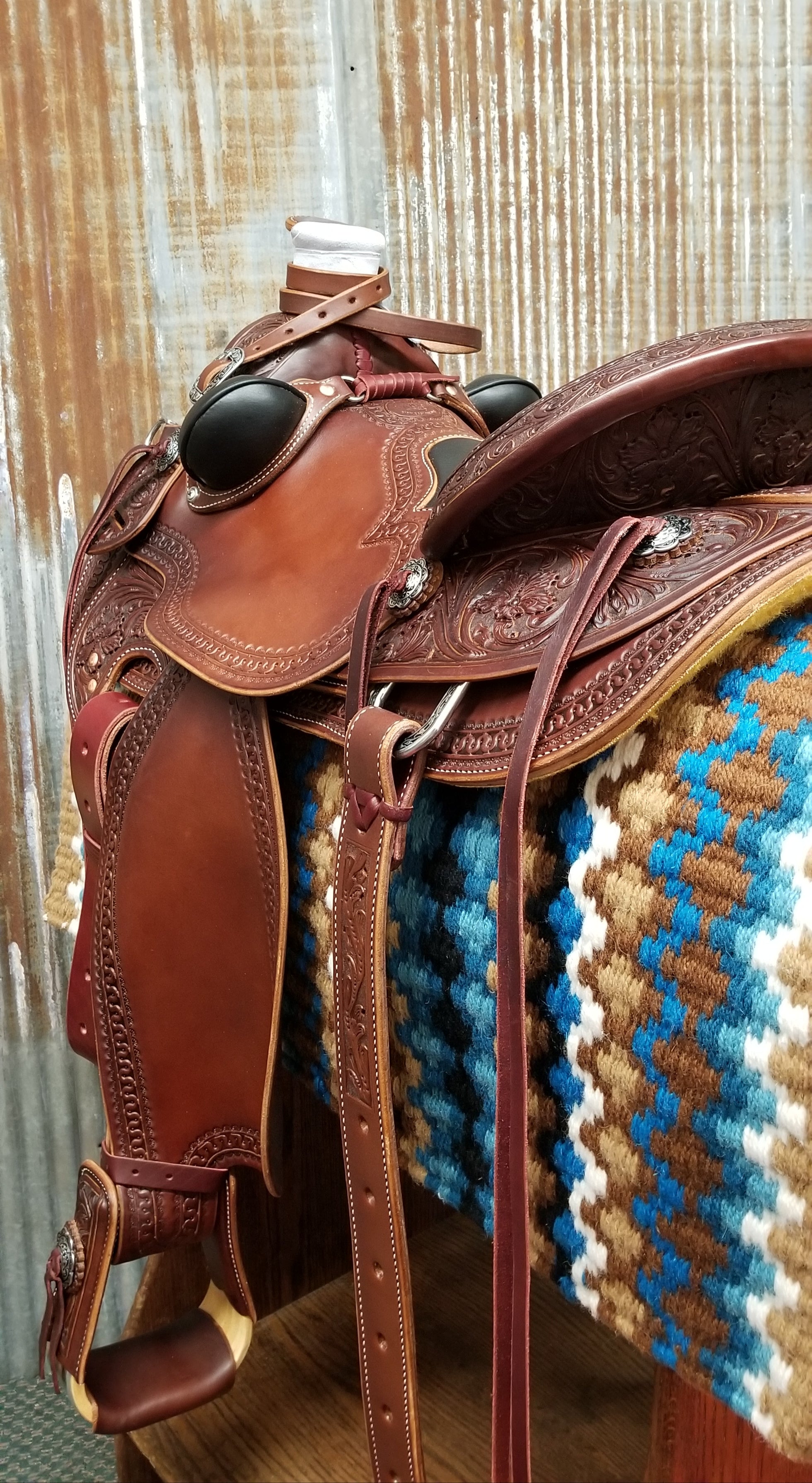 West 20 Exclusive B-Light Silver Saddle By RW Bowman – West 20