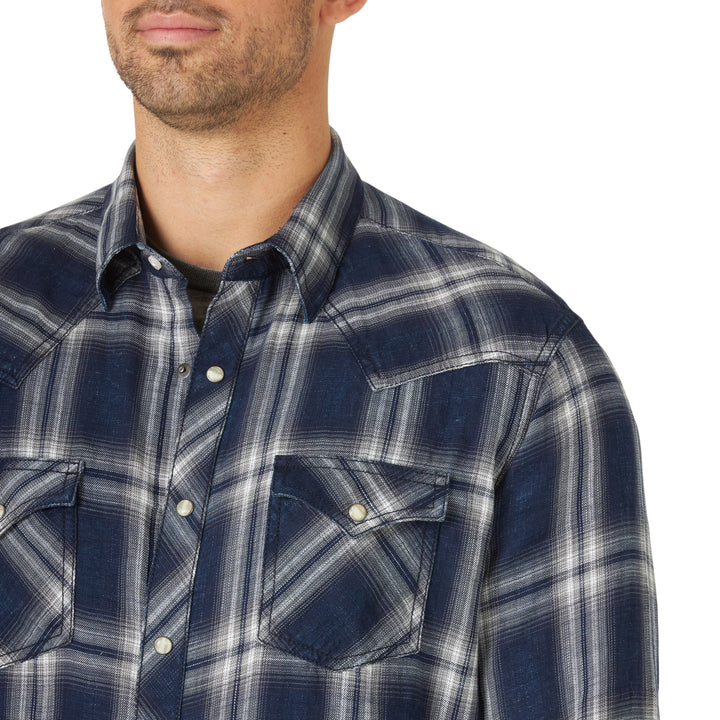 Wrangler Men's Retro Long Sleeve Western Indigo Snap Plaid Shirt-Blue/White